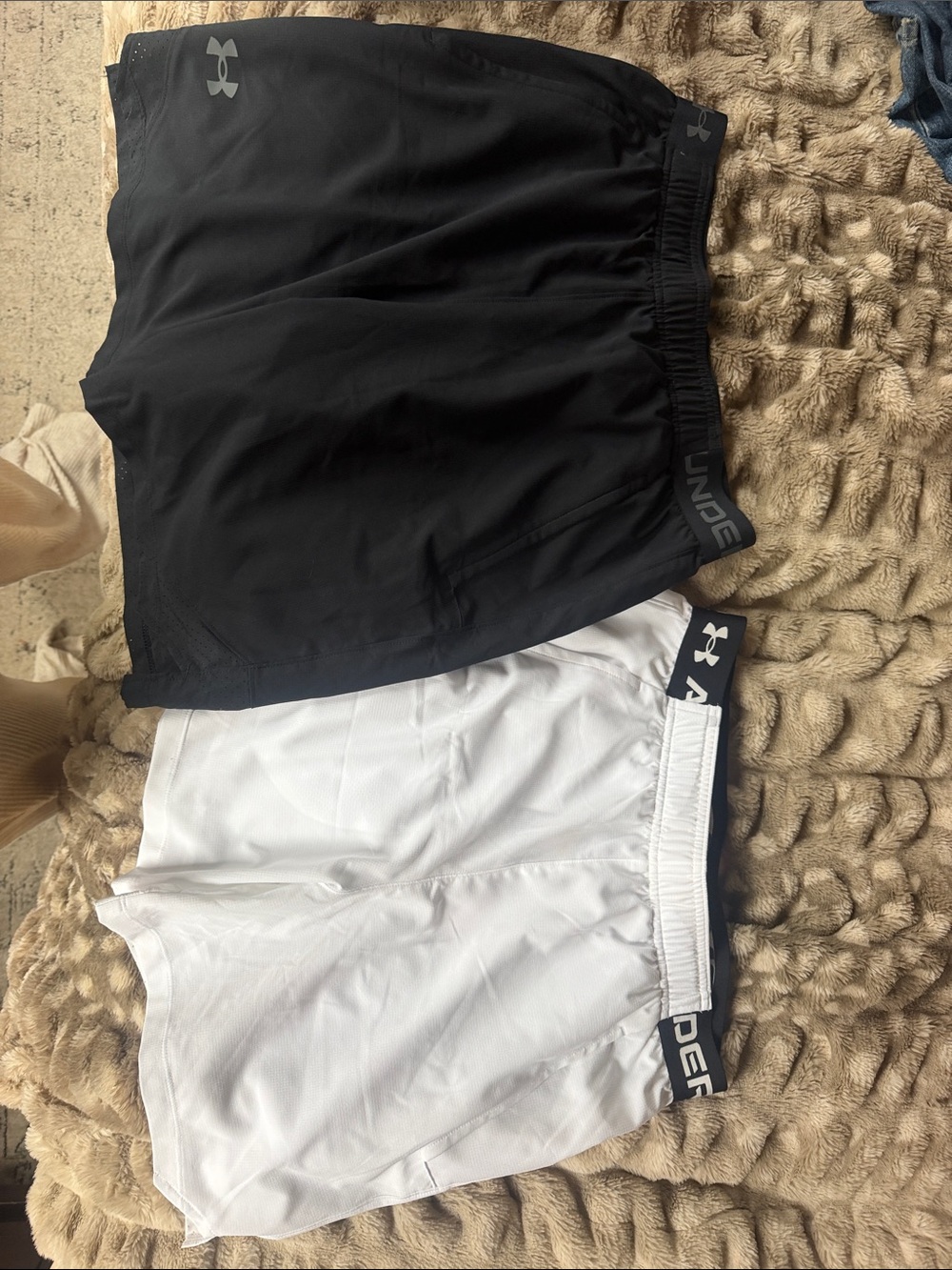 Men’s Under Armour Shorts NwT